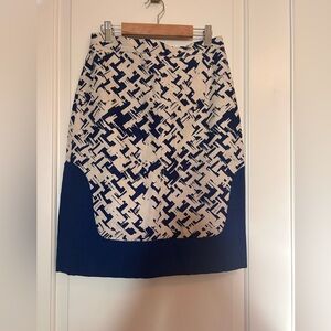 Longchamp💙🐎🇫🇷Geometric Navy & Cream Pencil Skirt purchased in Paris 💙🐎🇫🇷 worn 1x